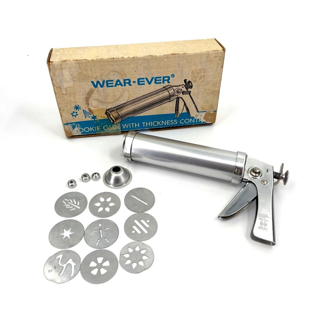 VTG Wear Ever Xmas Cookie Gun Press Thickness Control Box 9 Discs 3 Tips w/Box